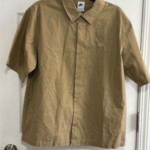 Nike Men's Casual Button Down Shirt in Tan